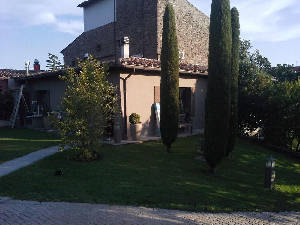 Residenza Teodorico Re B&B Viterbo Exterior foto